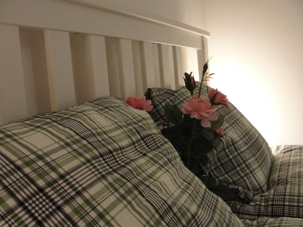 - Door Apartma