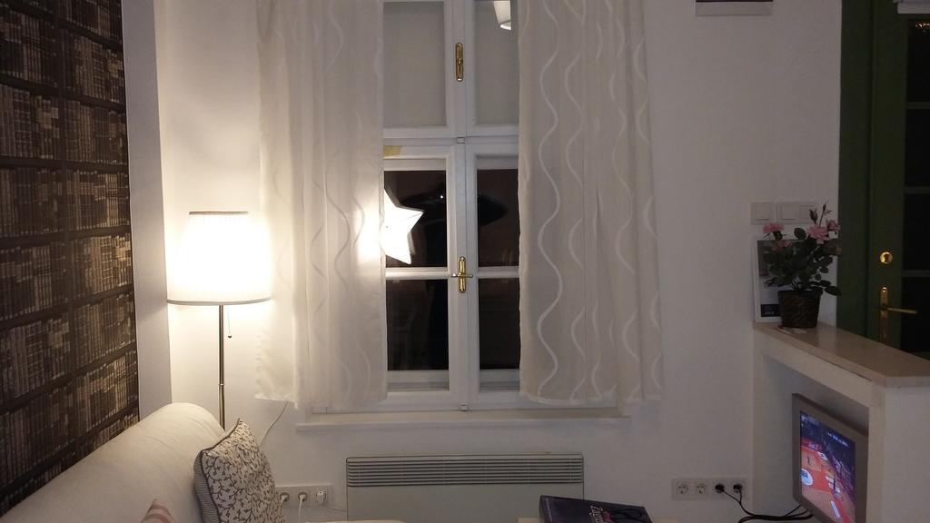 Apartma - Door